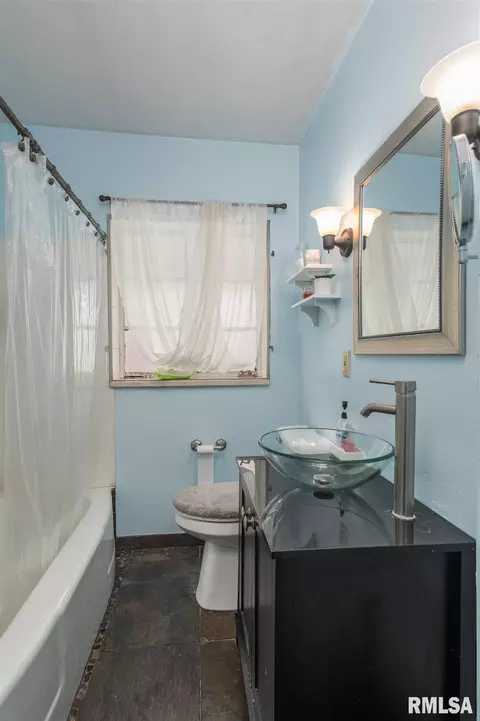 5136 8th Ave, Moline, IL 61265 photo 9