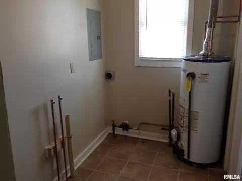 1212 11th St, Silvis, IL 61282 photo 14