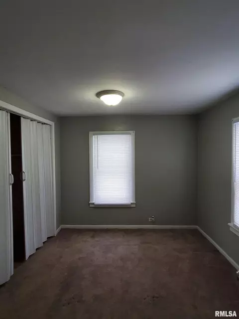 4016 15th St, Moline, IL 61265 photo 6