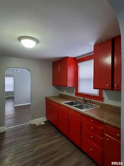 4016 15th St, Moline, IL 61265 photo 10