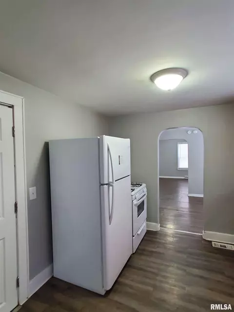 4016 15th St, Moline, IL 61265 photo 9