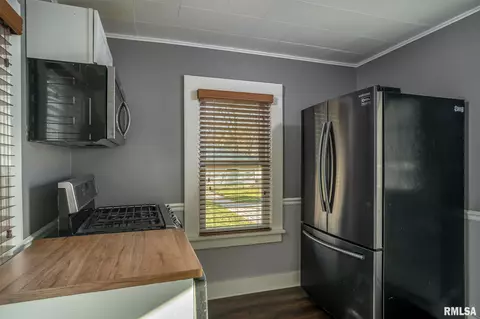 1828 12th St, Moline, IL 61265 photo 5
