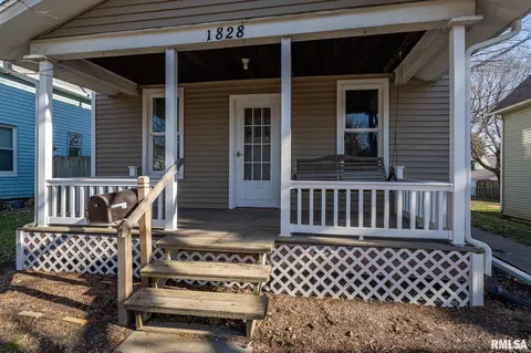 1828 12th St, Moline, IL 61265 photo 2