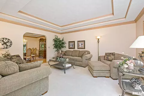 3717 37th Ave, Moline, IL 61265 photo 6
