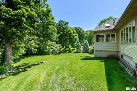 3717 37th Ave, Moline, IL 61265 photo 34