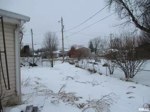 4805 50th Ave, Moline, IL 61265 photo 5