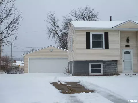 4805 50th Ave, Moline, IL 61265 photo 2