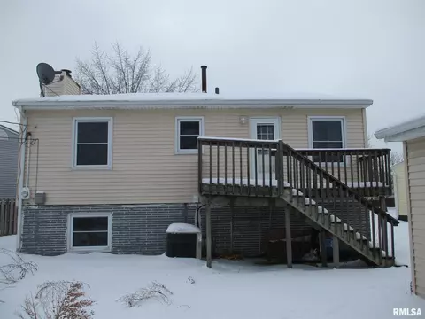 4805 50th Ave, Moline, IL 61265 photo 6