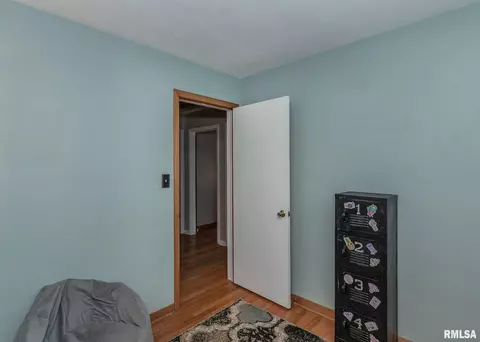 1828 38th St, Moline, IL 61265 photo 14