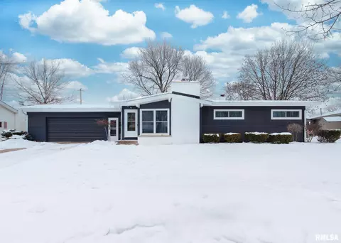 1828 38th St, Moline, IL 61265 photo 1