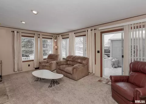 1303 13th Ave, Viola, IL 61486 photo 17