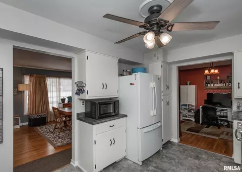 1303 13th Ave, Viola, IL 61486 photo 15