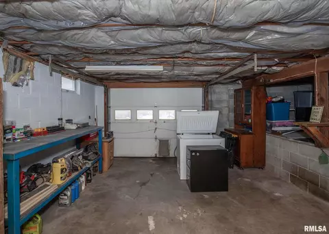 1303 13th Ave, Viola, IL 61486 photo 29