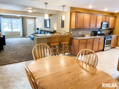 3830 32nd Ave, Moline, IL 61265 photo 7