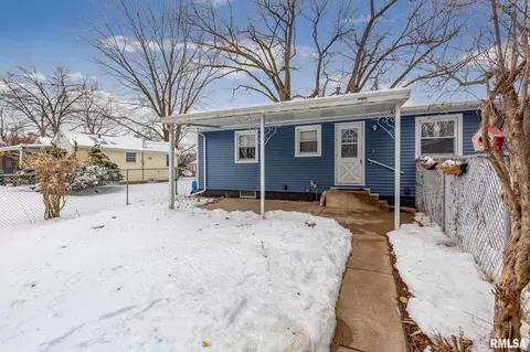 2706 47th St, Moline, IL 61265 photo 2