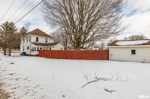 1002 Main St, Keithsburg, IL 61442 photo 2