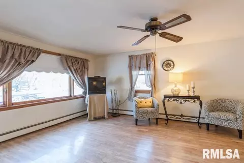 19609 Fellows Rd, Morrison, IL 61270 photo 8