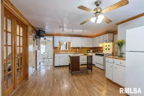 19609 Fellows Rd, Morrison, IL 61270 photo 3