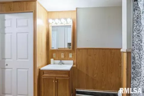19609 Fellows Rd, Morrison, IL 61270 photo 14