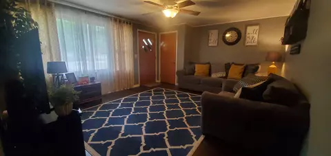 1003 S 1st St, Benton, IL 62812 photo 5
