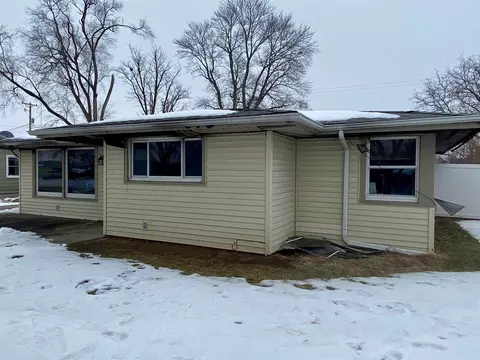 2309 8th St, Silvis, IL 61282 photo 2