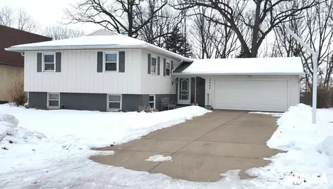 3402 37th Ave, Moline, IL 61265 photo 1