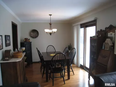 3402 37th Ave, Moline, IL 61265 photo 8
