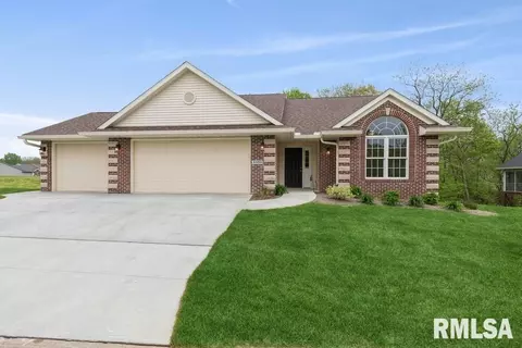 3359 Hunter Dr, Silvis, IL 61282 photo 1