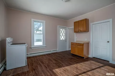 1417 26th St, Moline, IL 61265 photo 9