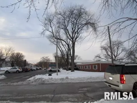 1442 9th St, Moline, IL 61265 photo 4