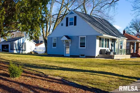 253 6th St, Silvis, IL 61282 photo 2