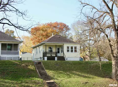 254 8th St, Silvis, IL 61282 photo 2
