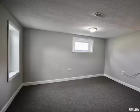 254 8th St, Silvis, IL 61282 photo 18