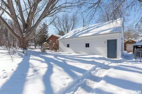 441 40th St, Moline, IL 61265 photo 27