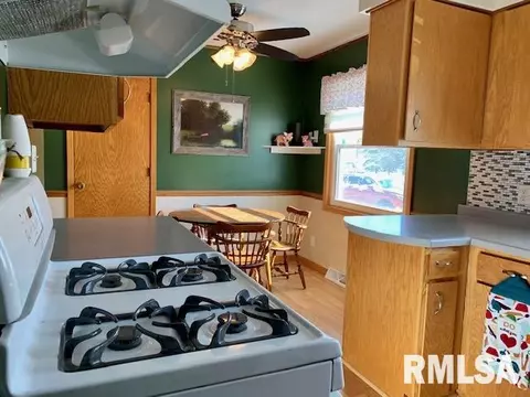 631 Genesee Ave, Morrison, IL 61270 photo 11