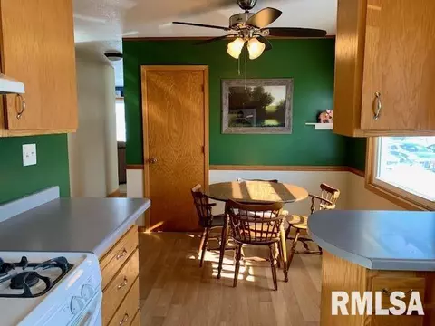 631 Genesee Ave, Morrison, IL 61270 photo 12