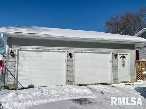 631 Genesee Ave, Morrison, IL 61270 photo 2