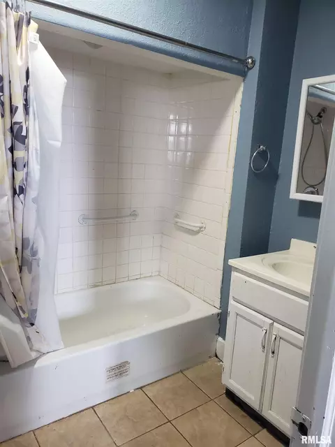 721 13th St, Moline, IL 61265 photo 9