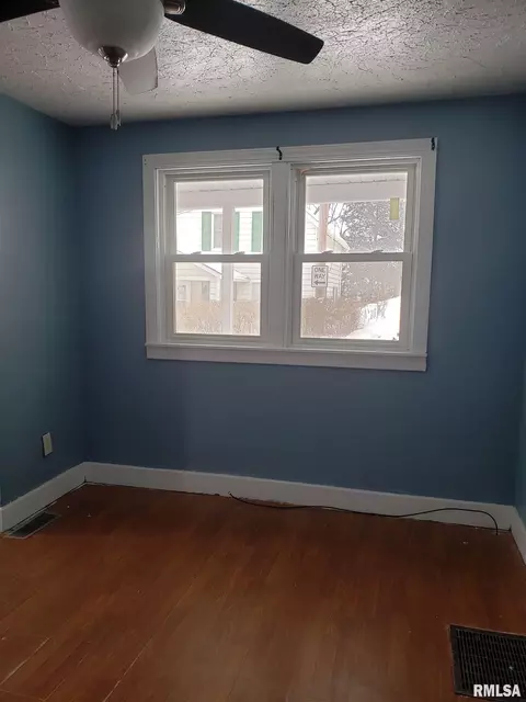 721 13th St, Moline, IL 61265 photo 6