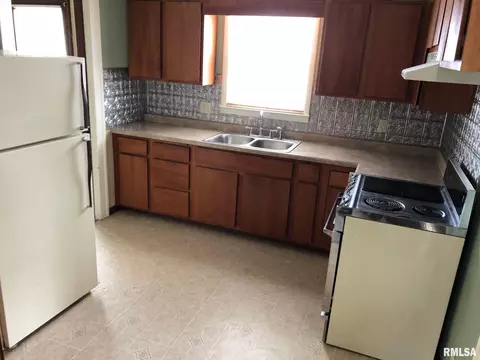 508 E Main St, Aledo, IL 61231 photo 4