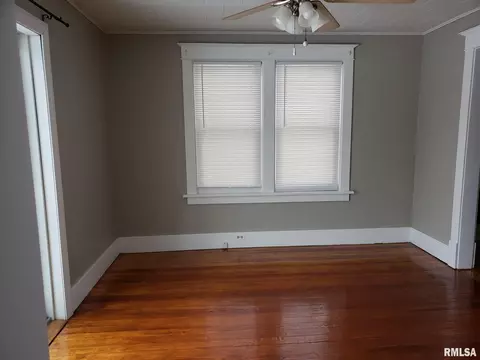 813 W Park St, Morrison, IL 61270 photo 5