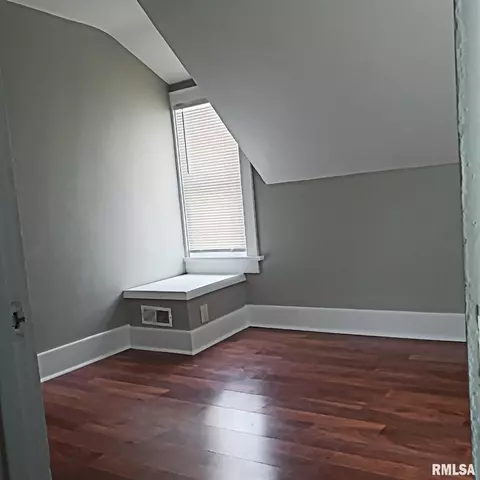 813 W Park St, Morrison, IL 61270 photo 10
