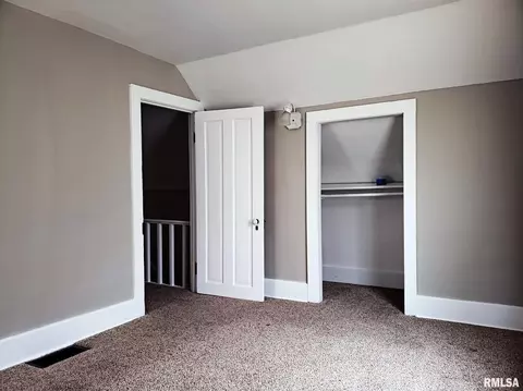 813 W Park St, Morrison, IL 61270 photo 11
