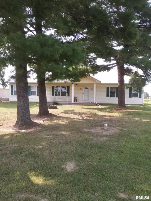 12827 Webb Hill Rd, Ewing, IL 62836 photo 1