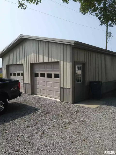 12827 Webb Hill Rd, Ewing, IL 62836 photo 5