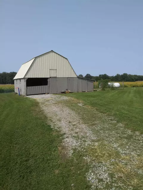 12827 Webb Hill Rd, Ewing, IL 62836 photo 14
