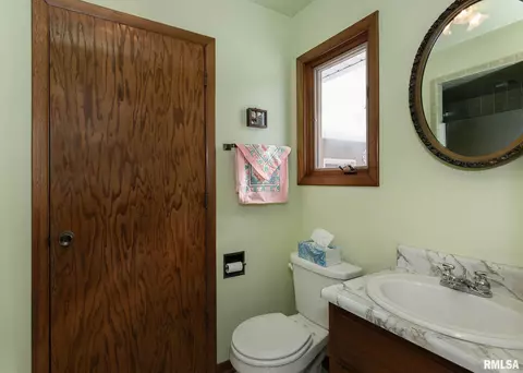 2401 3rd St, Moline, IL 61265 photo 26