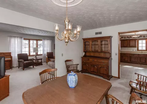 2401 3rd St, Moline, IL 61265 photo 14