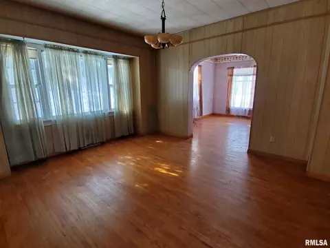103 N 1st St, Alpha, IL 61413 photo 5