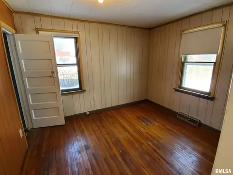 103 N 1st St, Alpha, IL 61413 photo 7